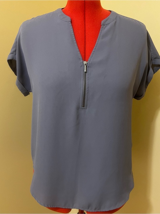 Maurices Tops - Maurices Slate Blue/Mauve Zip-Up Short Sleeve Blouse